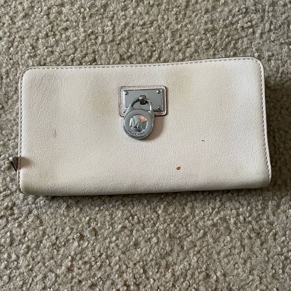 Michael kors wallet